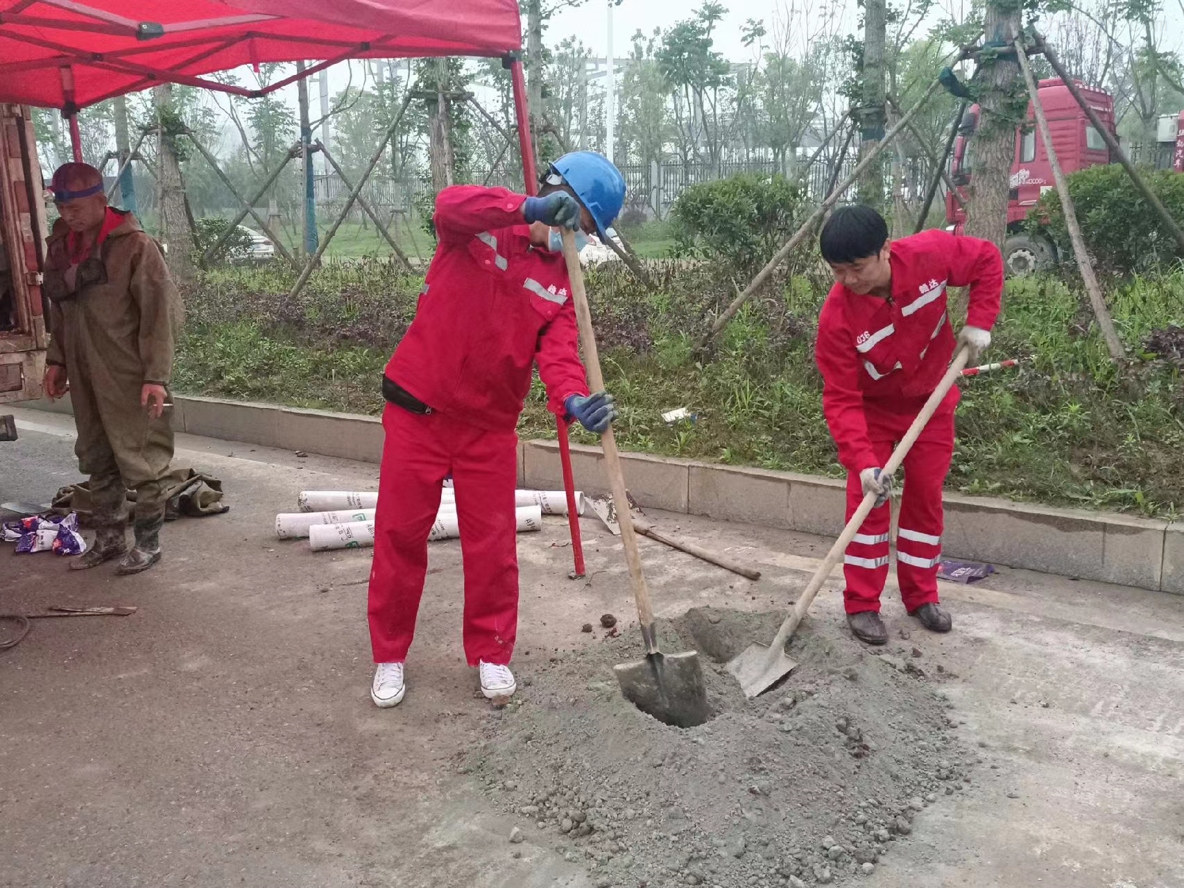 古塔管道疏通哪家好】及时进行市政管道清淤